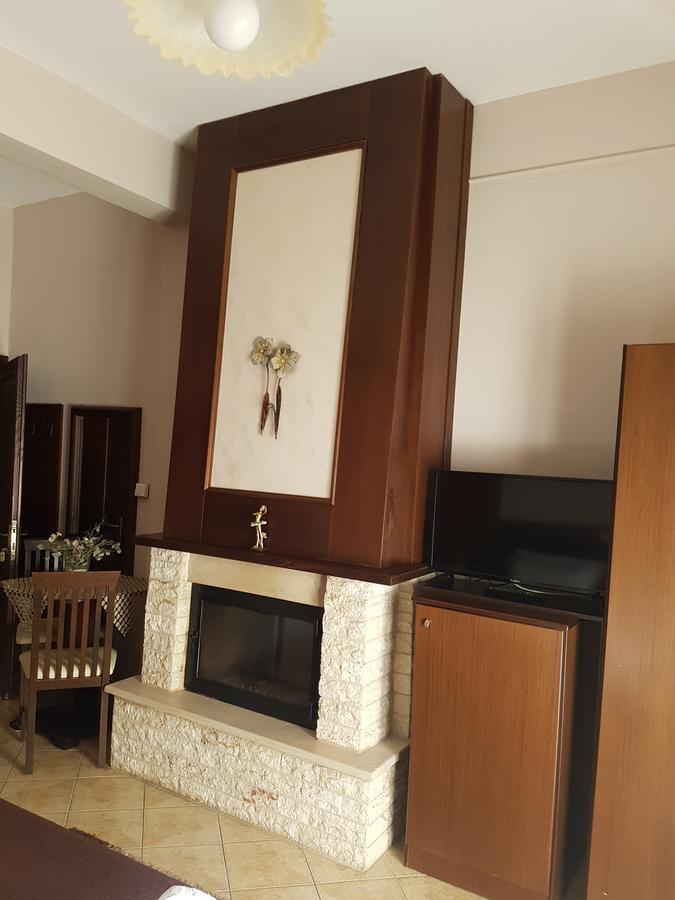 Xenonas Arxontiko Apartment Loutraki  Ngoại thất bức ảnh