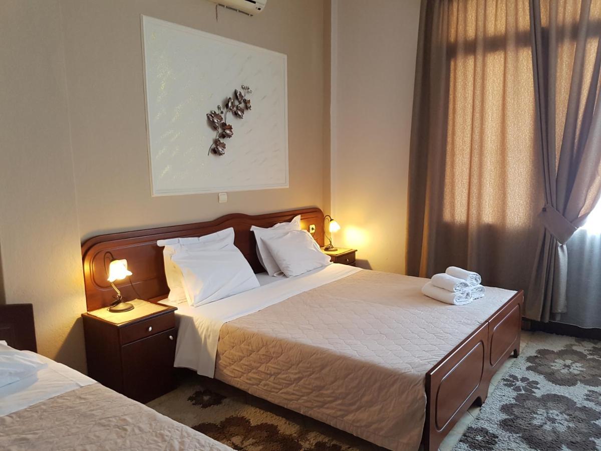 Xenonas Arxontiko Apartment Loutraki  Phòng bức ảnh